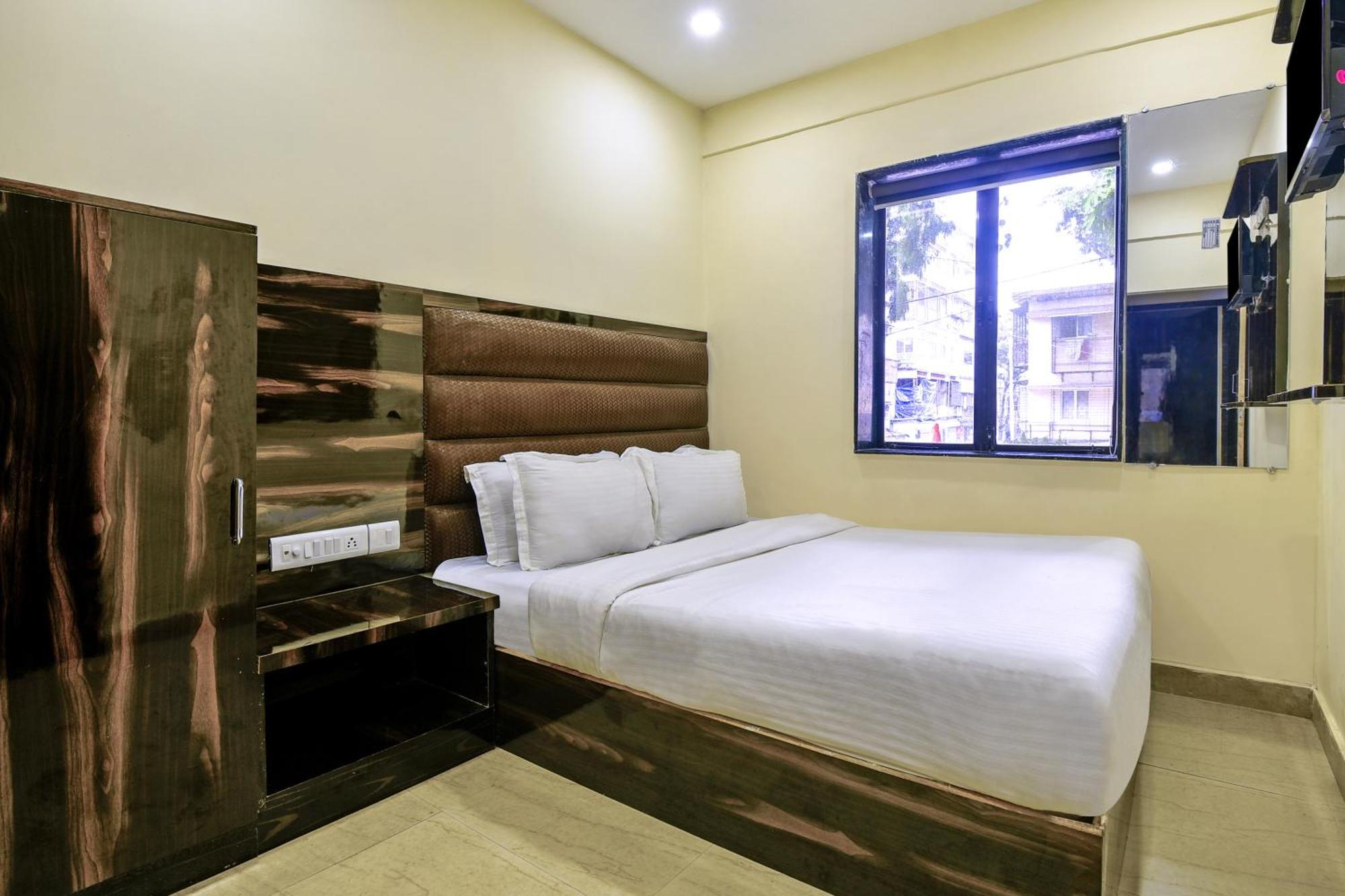 Hotel Deluxe Mumbai Dış mekan fotoğraf